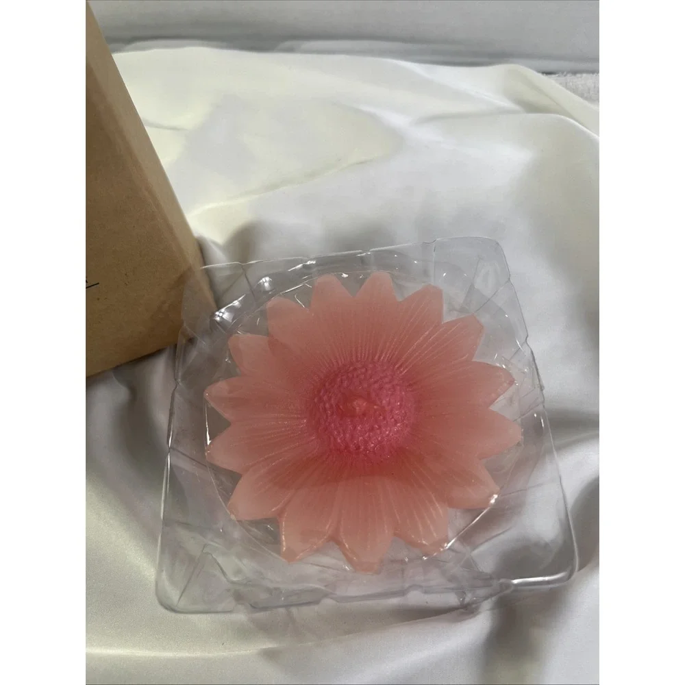 Vinatge Avon 1997 Floating Floral‎ Candle Pink Gift Collection New In Box